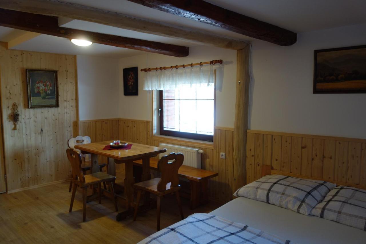 Pod Lipou Hotel Dolni Brusnice Bagian luar foto
