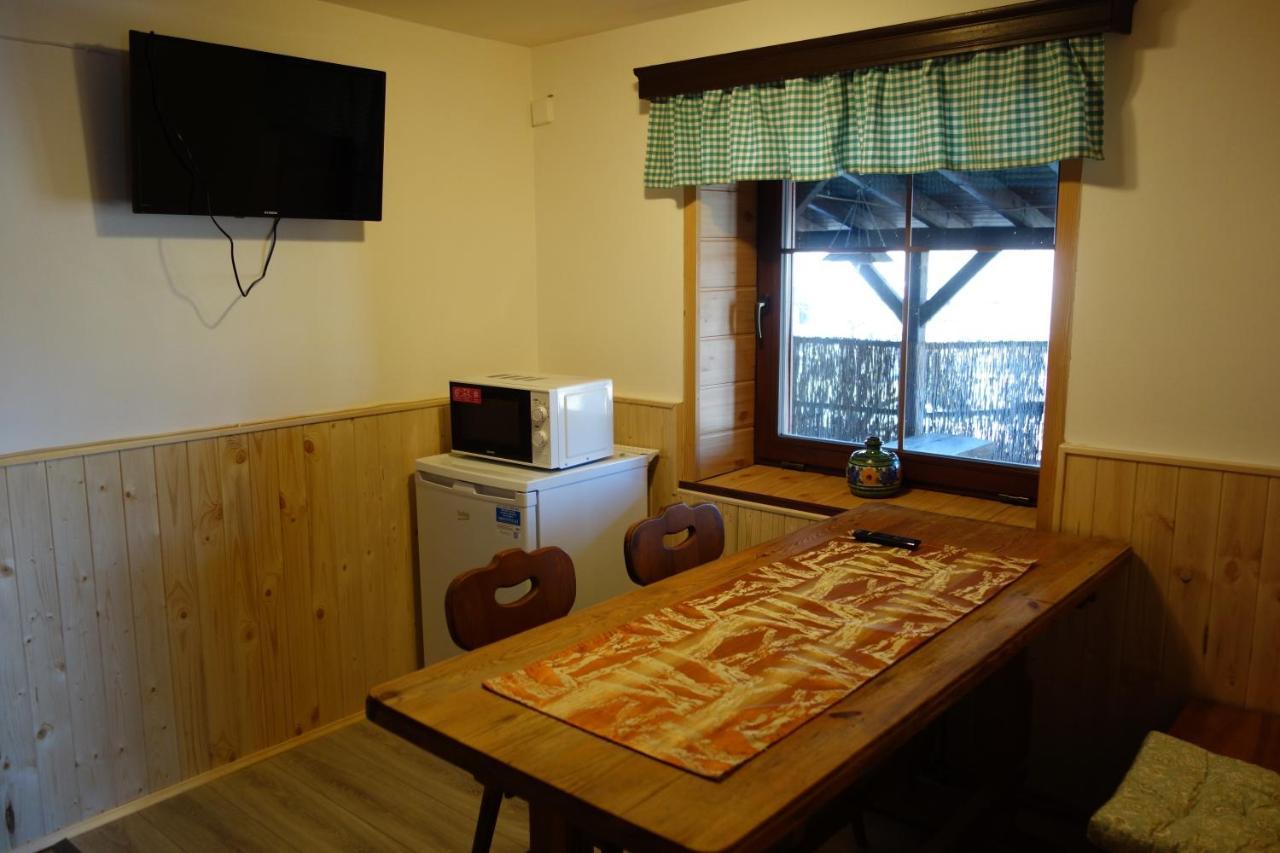 Pod Lipou Hotel Dolni Brusnice Bagian luar foto