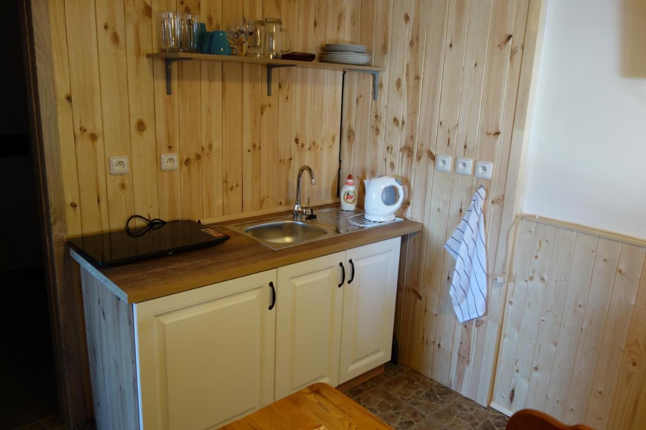 Pod Lipou Hotel Dolni Brusnice Bagian luar foto